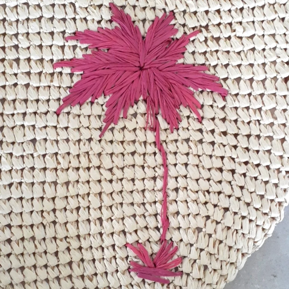 # Gap small straw tote with palm tree accent - Picture 3 of 7
